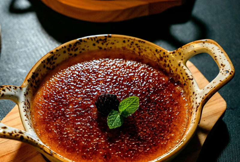 Crème brûlée protéinée à la vanille maison - Dessert fitness riche en protéines 30g faible en calories