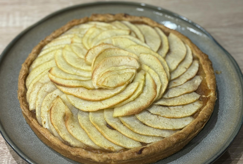 Tarte aux pommes protéinée sans sucre ajouté maison - Recette fitness 20g de protéines par part faible en calories