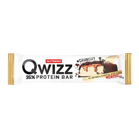 Barre Qwizz Nutrend 35% protéine saveur amande et chocolat enrobée de chocolat au lait, présentée sur emballage blanc et doré avec mention low sugar