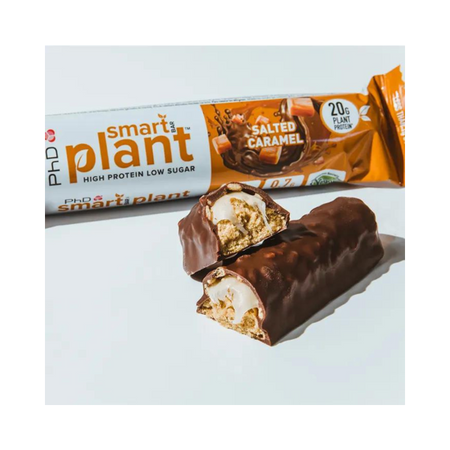 Barre PHD Smart Plant Salted Caramel enrobée de chocolat avec une barre coupée en deux laissant apparaître le cœur fondant au caramel