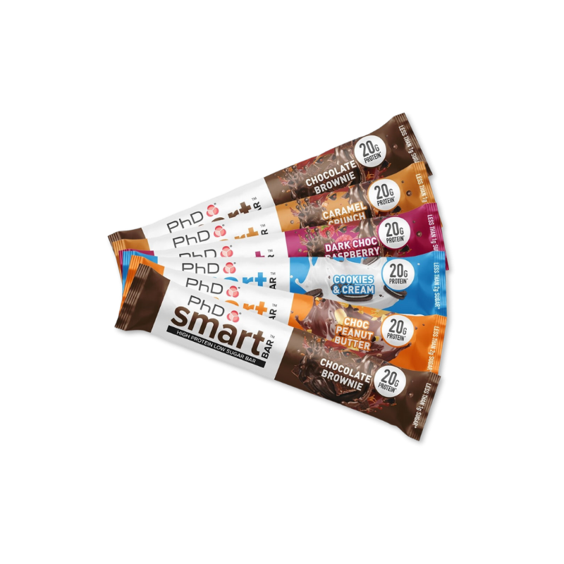 éventail de barres protéinées PHD Smart Bar de plusieurs saveurs comme chocolate brownie, caramel crunch, dark chocolate raspberry, cookies and cream et choc peanut butter, chacune apportant 20 g de protéines