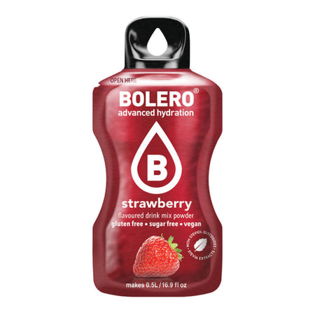 Sachet de boisson en poudre Bolero goût fraise zéro sucre avec grosse fraise fraîche illustrée en bas de l’emballage rouge