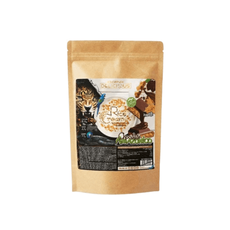 Sachet kraft de crème de riz IOGENIX Rice Cream chocolat noisette avec décor jungle, jaguar et morceaux de chocolat autour d’un bol de crème