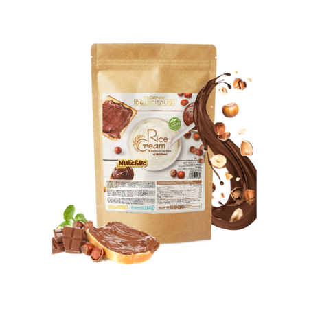 Sachet de crème de riz IOGENIX Rice Cream Nutchoc accompagné d’un tourbillon de chocolat et de noisettes entières et d’une tartine nappée
