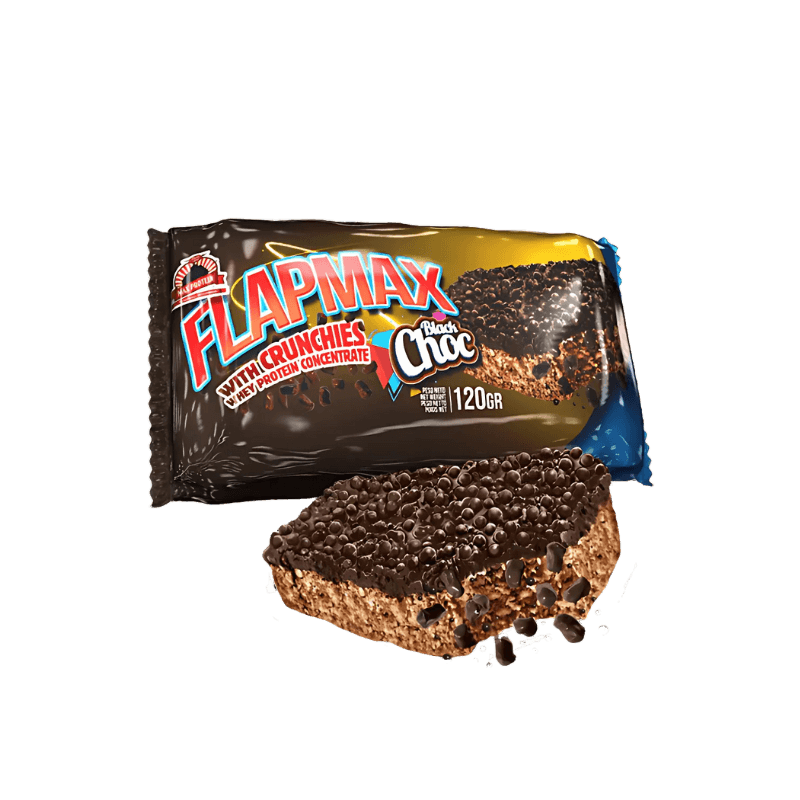 Barre Flapmax Black Choc 120 g avec enrobage chocolat noir croustillant et billes croquantes, présentée devant l’emballage noir et bleu sur fond blanc