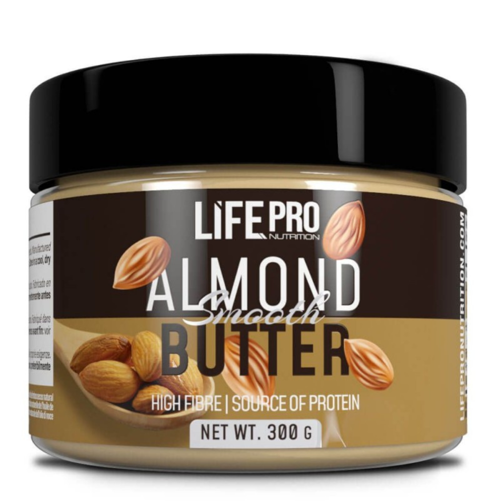 Gros plan sur le pot de beurre d’amandes LifePro Almond Smooth Butter 300 g avec illustrations d’amandes sur l’étiquette