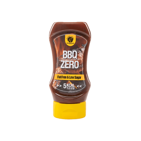 Bouteille de sauce Rabeko BBQ Zero goût barbecue fumé faible en calories avec viande grillée en visuel sur l’étiquette