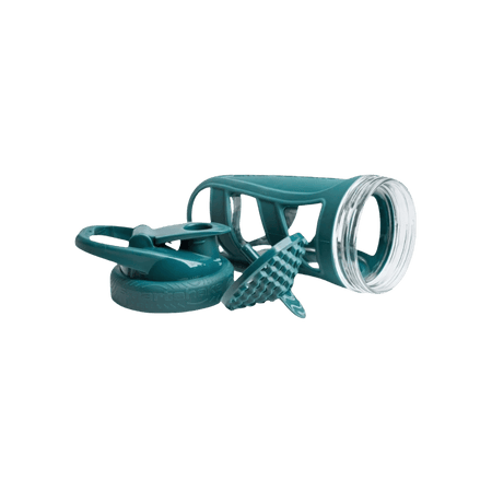 Shaker en verre renforcé Smartshake vert démonté montrant le corps protégé en silicone, le couvercle et la grille mélangeuse